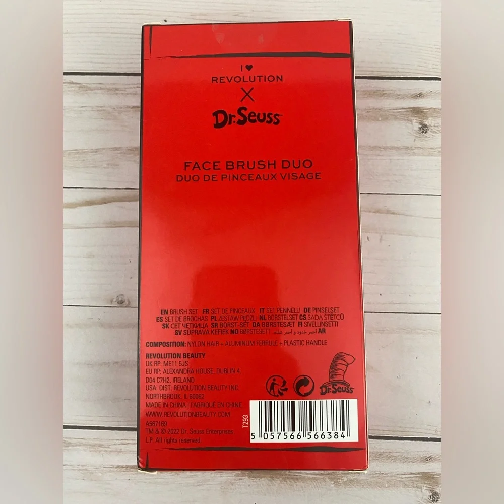 I Love Revolution Beauty Dr Seuss Thing 1 & 2 Face Brush Duo Set New